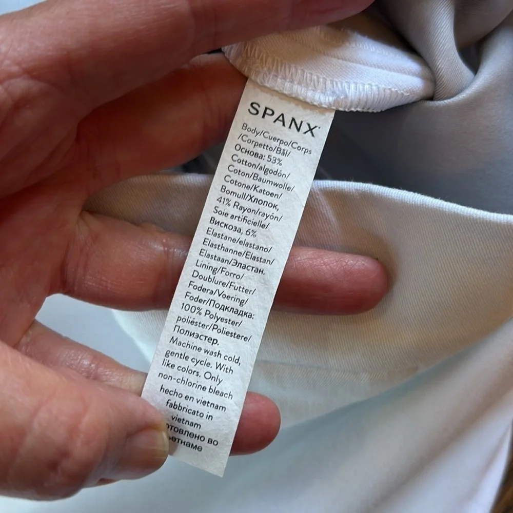 Spanx Sz L  Classic white pull on NWT slim straight pants